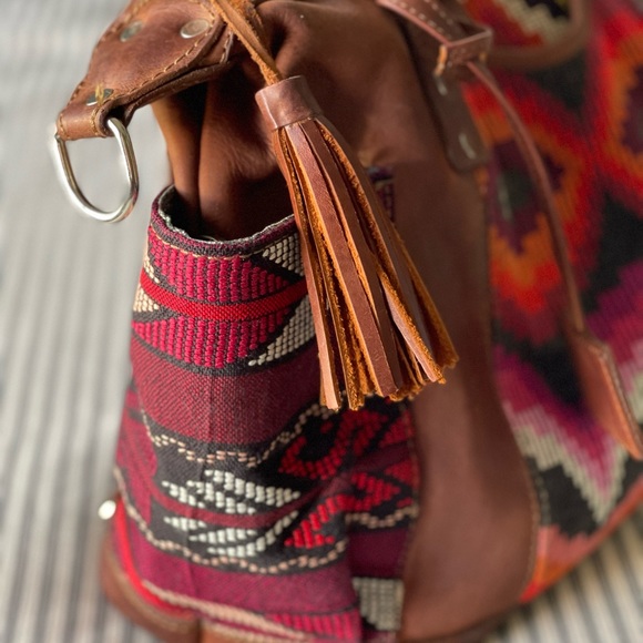 DC Bags handmade in Guatemala Mini Bumblebee (smaller sized convertible day bag) - Picture 2 of 8